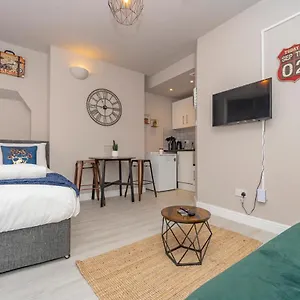 https://ttbrighton-seafront-i-central-located-studio-flat.brighton-hotels-england.com