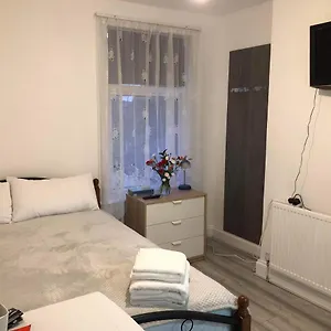 https://en-suite-double-london.cambridgehotelsuk.com